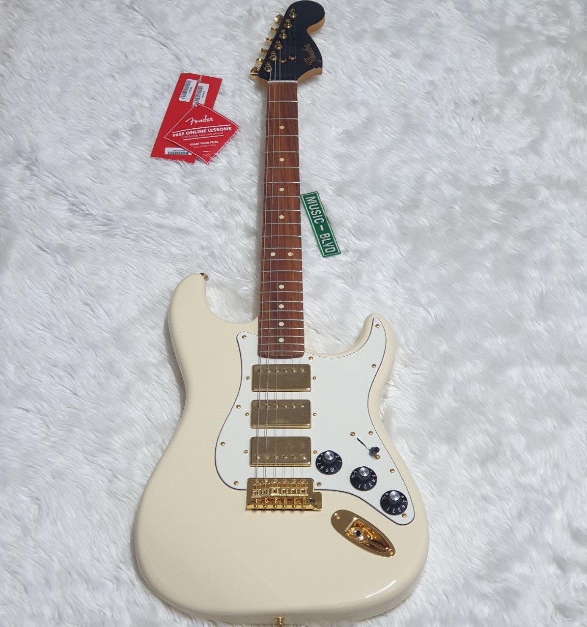 Fender Limited Mahogany Blacktop Stratocaster HHH - Olympic White w/ Gold Hardware