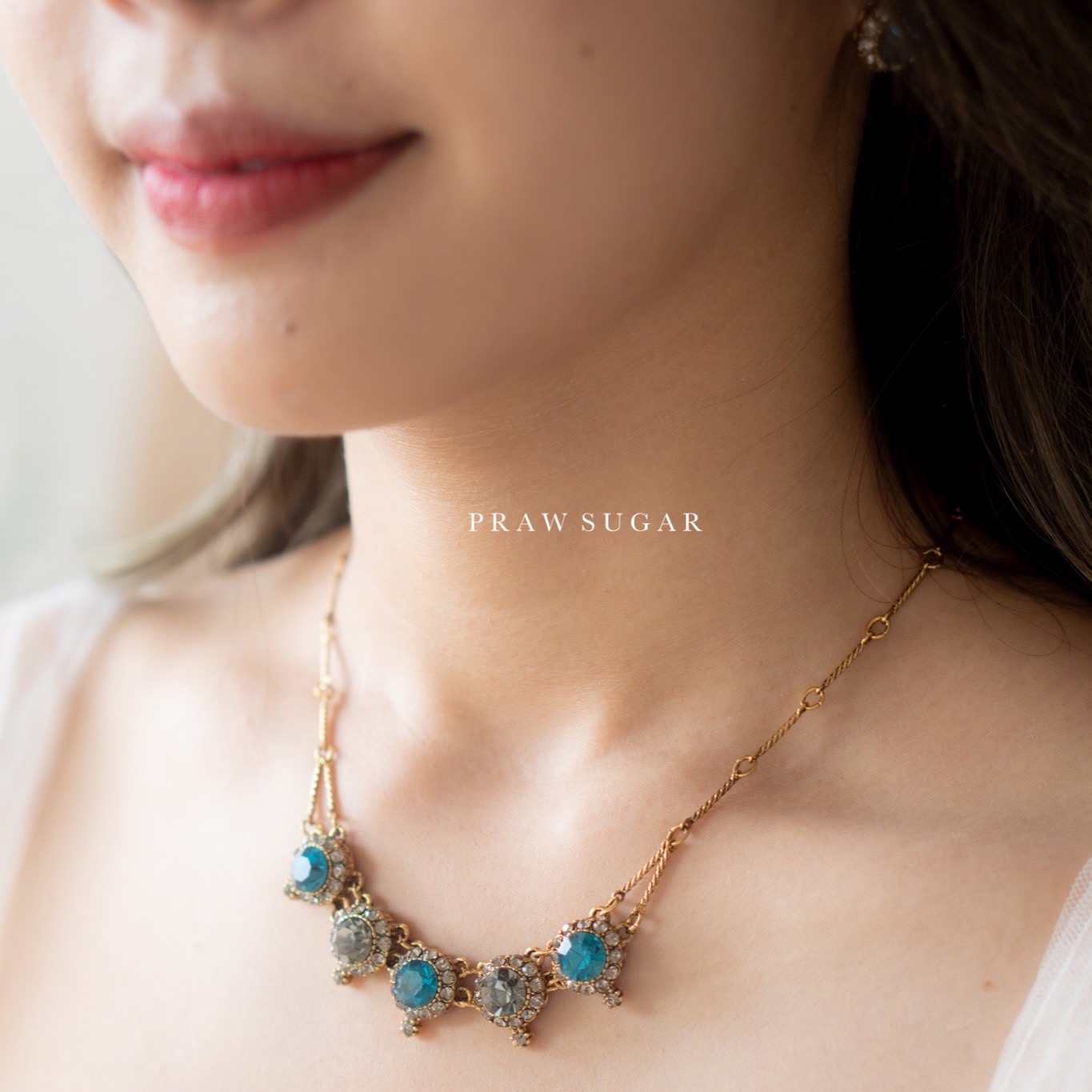 Swarovski Crystal Necklace - สร้อยคอคริสตัลสวารอฟสกีสไตล์แอนทีค