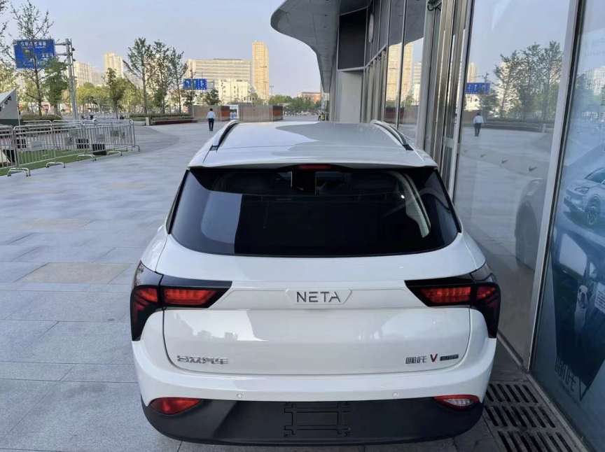 ราวแร็คหลังคารถ สำหรับรถยนต์ไฟฟ้า NETA V , NETA V pro แบบแปะ ทรงแนบ (H)