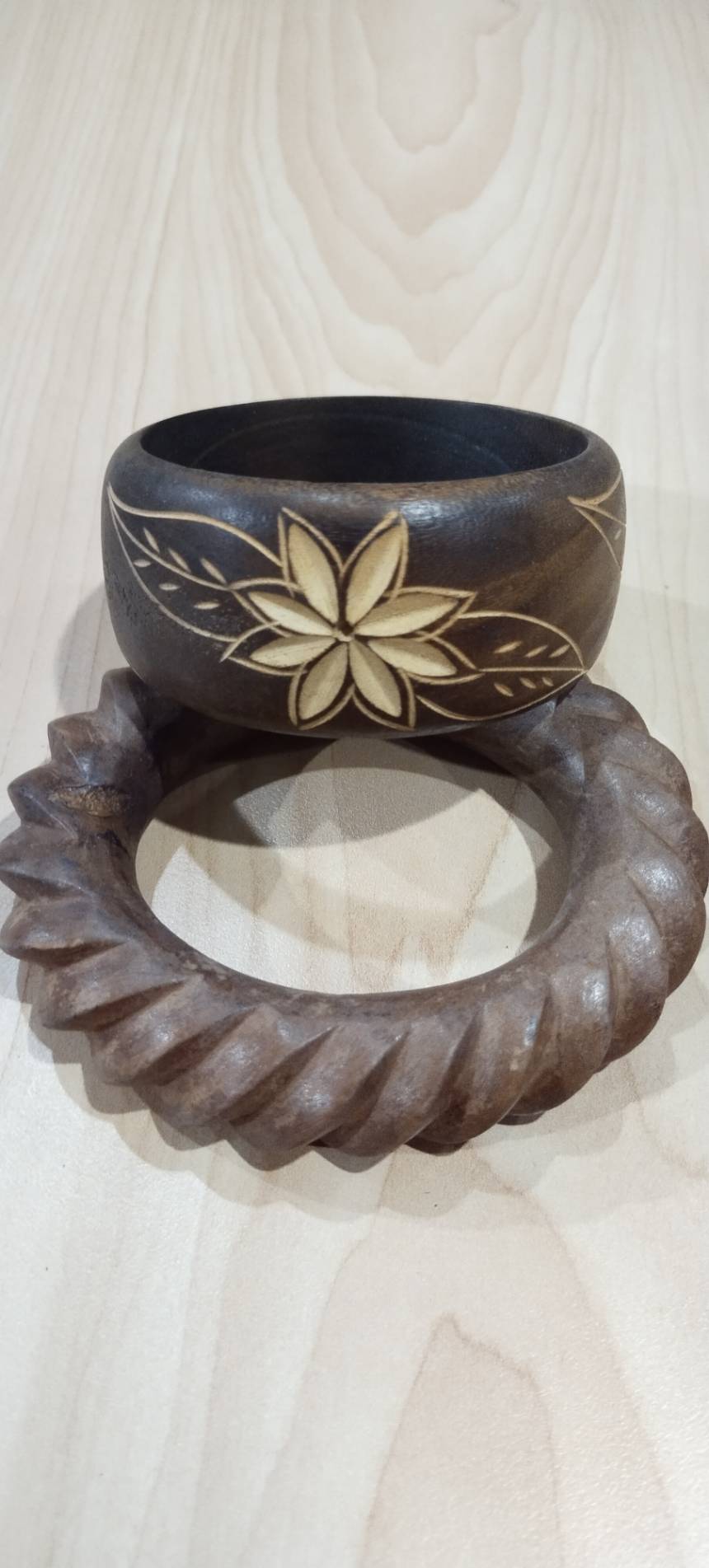 กำไลแขนงานไม้ คละแบบคละลาย ราคาส่ง