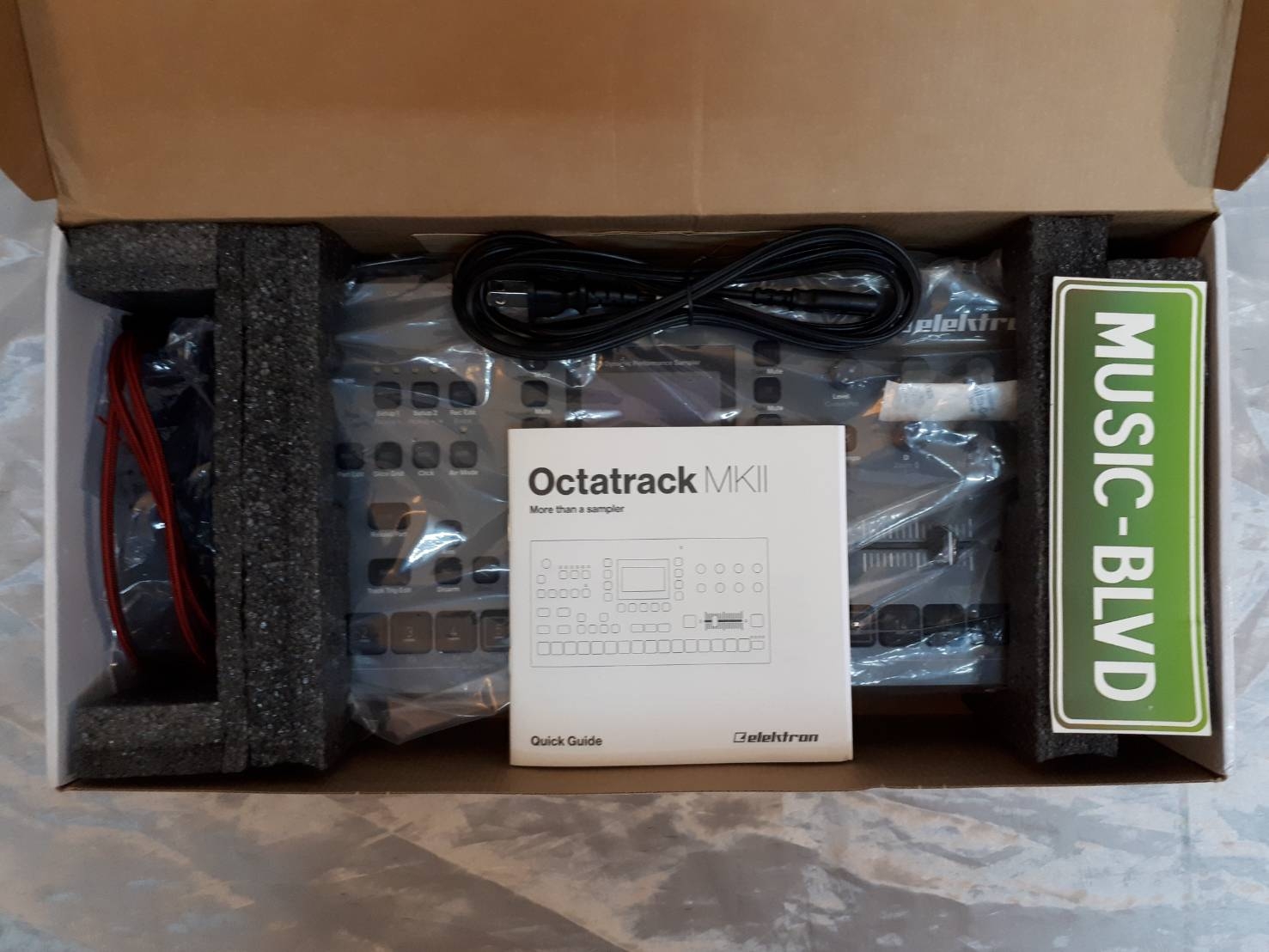 Elektron Octatrack MKII 8-track Performance Sampler (Gray, Black)