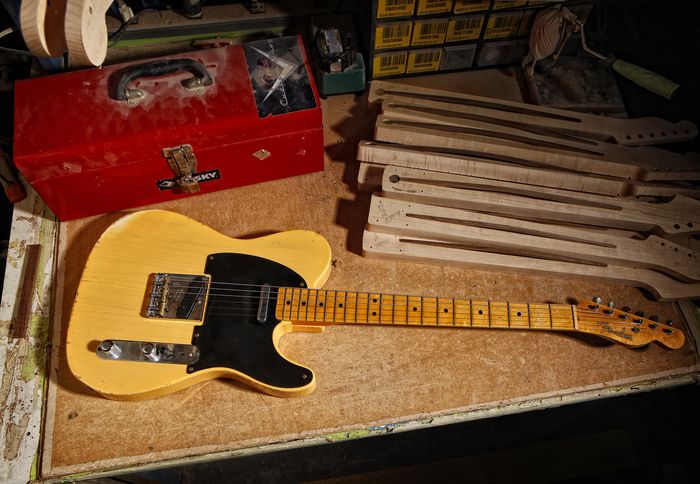Fender Custom Shop Limited Nocaster Electric Guitar (Nocaster Blonde)