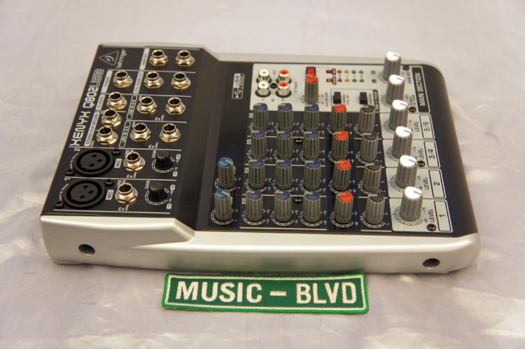 Behringer Xenyx Q802USB Mixer with USB
