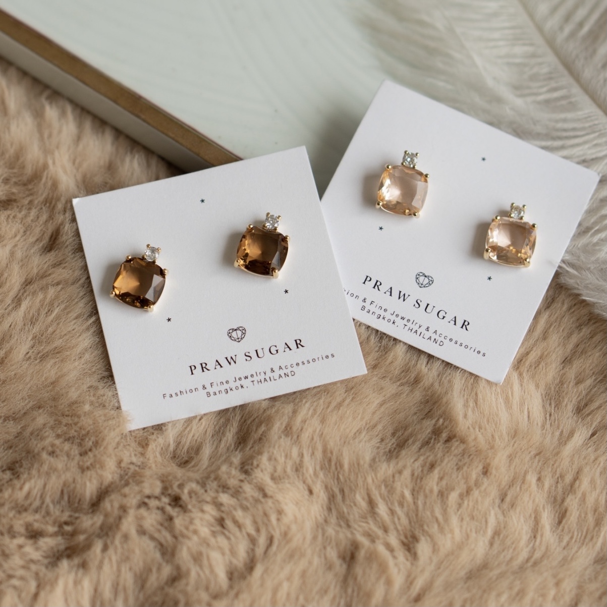 ต่างหูคลาสซี่คริสตัลแบบติดหู - Classy Crystal Stud Earrings (มี 9 สี) (ก้านเป็นเงินแท้) **มีสีใหม่