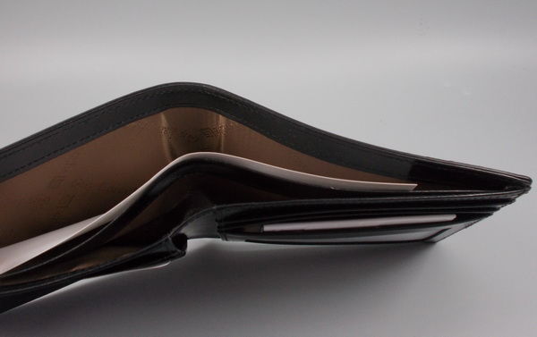 กระเป่าสตางค์ Guy Laroche ดำ ใหม่ แท้