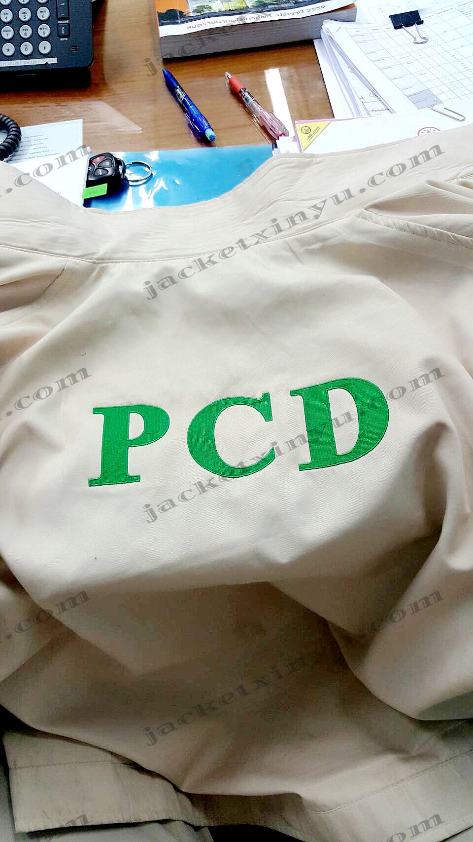 รีวิว เสื้อแจ็คเก็ต Jacket งานปักลู้กค้า คอคอจีนสีครีม กฟน