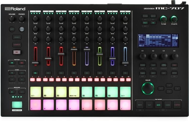 Roland MC-707 Groovebox