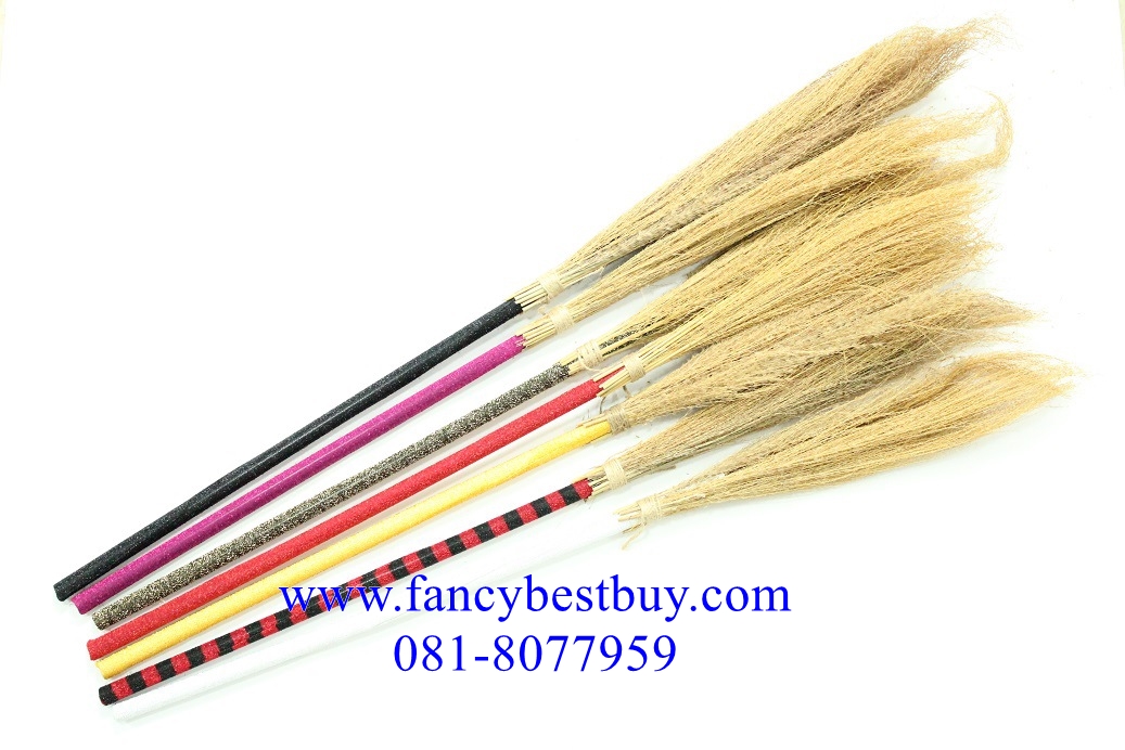ไม้กวาด ชุดแม่มด ชุดพ่อมด ยาว 100 ซม. คละสี สำหรับ ประกอบ ชุดฮาโลวีน (เฉพาะขายหน้าร้าน หรือ ส่งวิน เท่านั้น)
