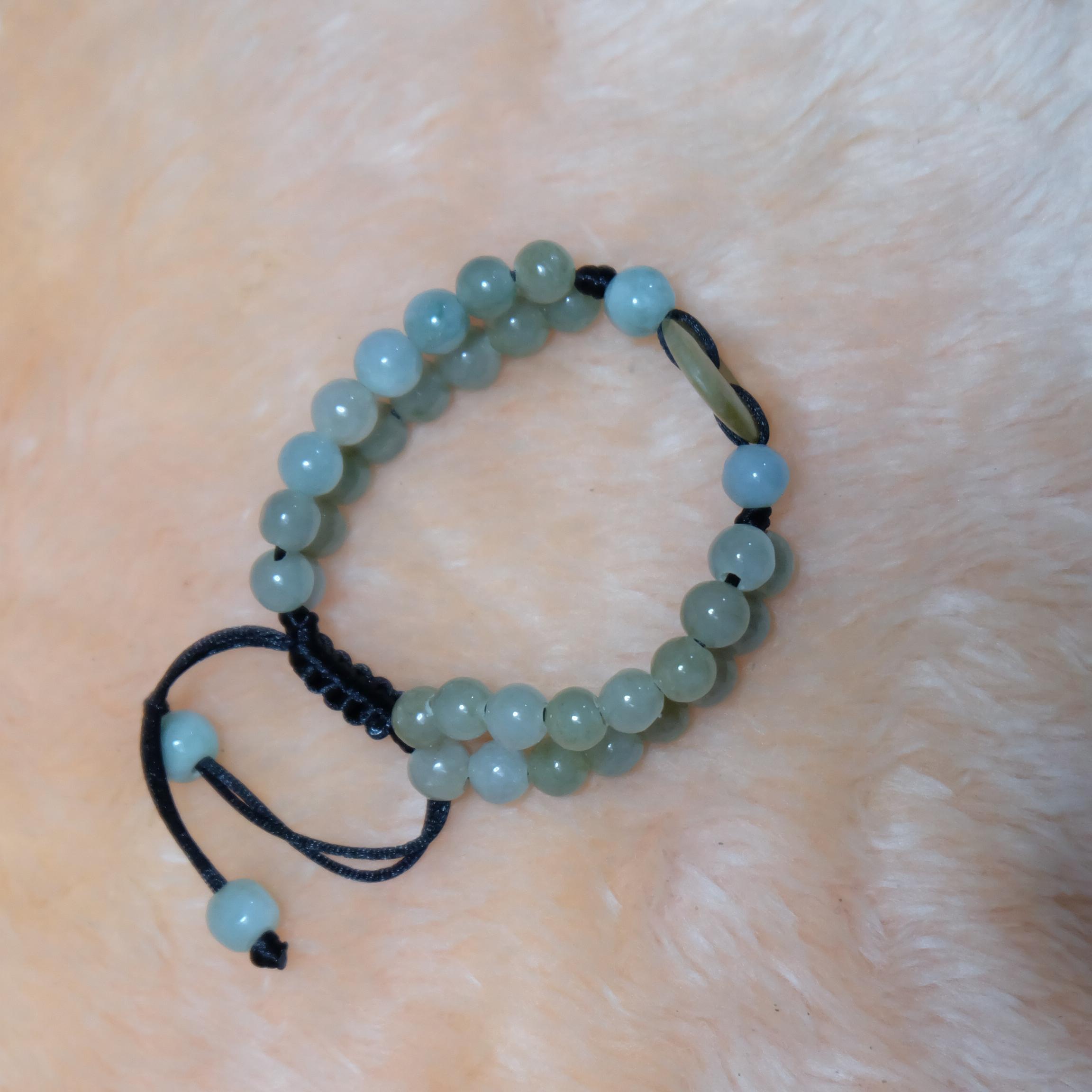 สร้อยข้อมือเชือกถักลูกปัดหยกแท้คละสี รุ่นBC750
