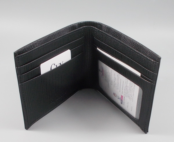 กระเป๋าสตางค์ Guy Laroche ดำ ใหม่ แท้