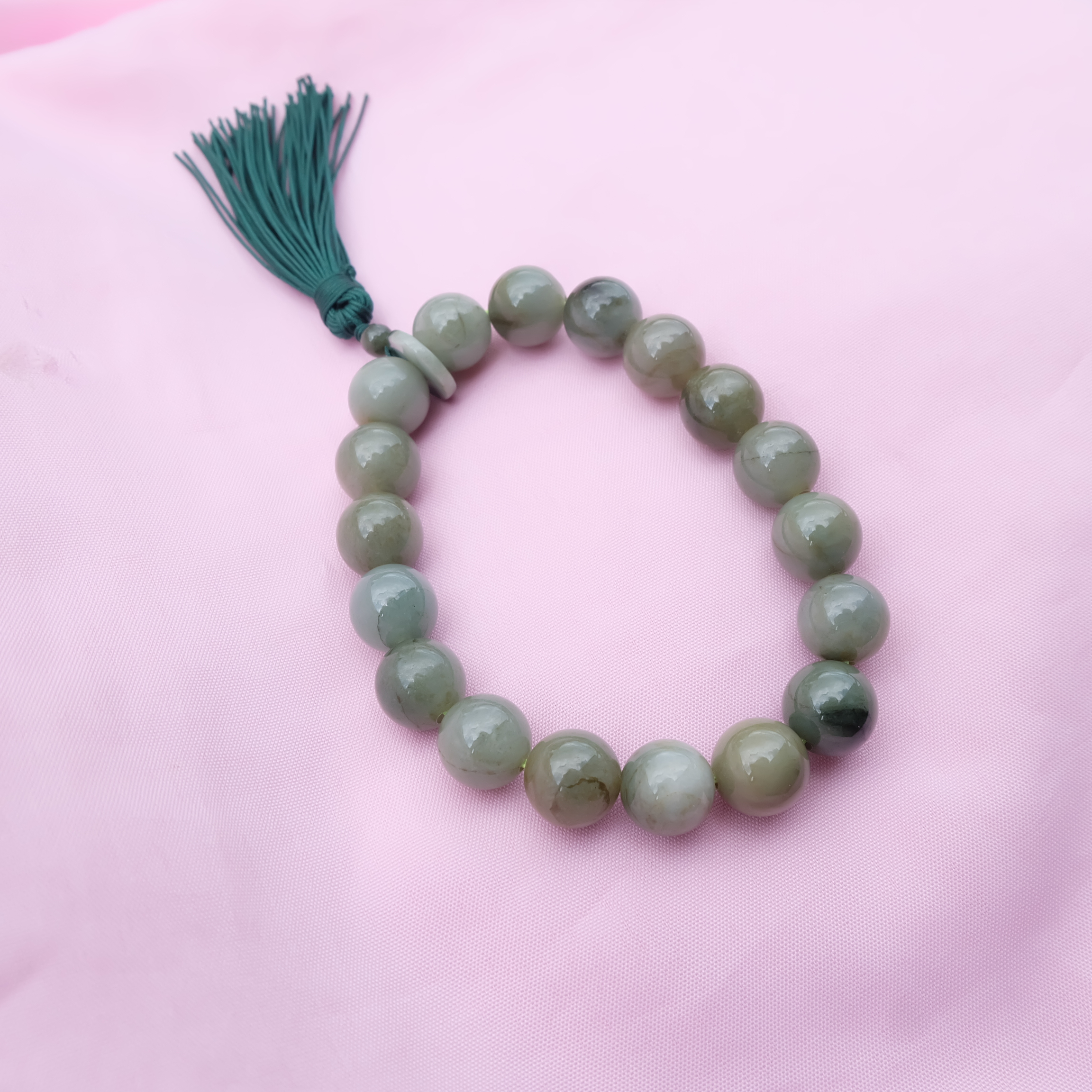 ประคำมือลูกปัดหยกแท้ ฝึกสมาธิ หยกสีเขียว หยกแท้ หยกพม่า ขนาด 13-14 มิล
