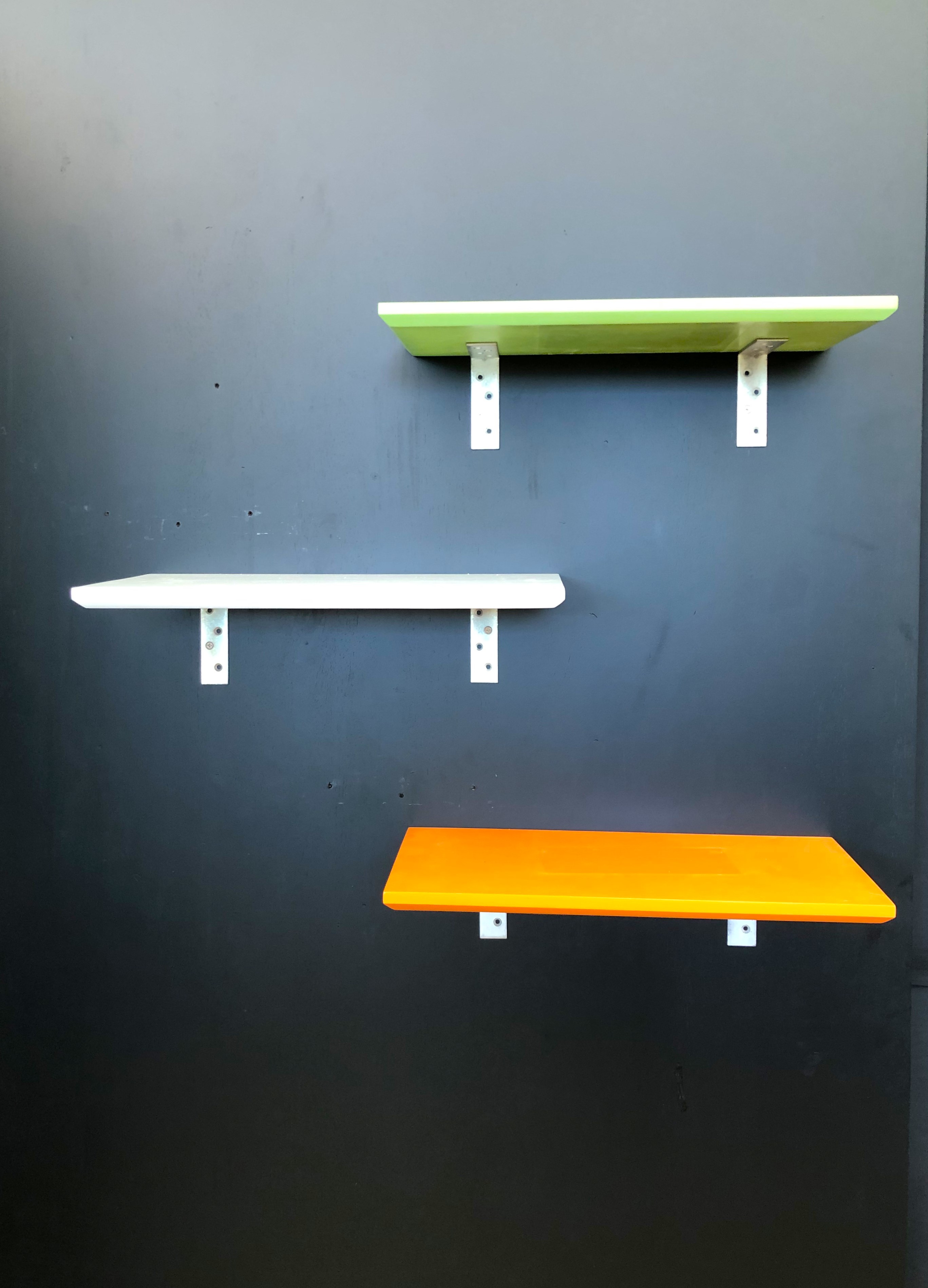 ชั้นติดผนัง ชั้นวางของ DIY ขนาด TH 2 x W 21 x L 45 Cms.สีเขียว, สีขาว, สีส้ม (ชุดละ 3 ชิ้น)