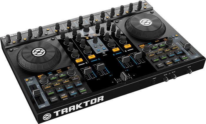 Native Instruments TRAKTOR KONTROL S4 DJ Performance System