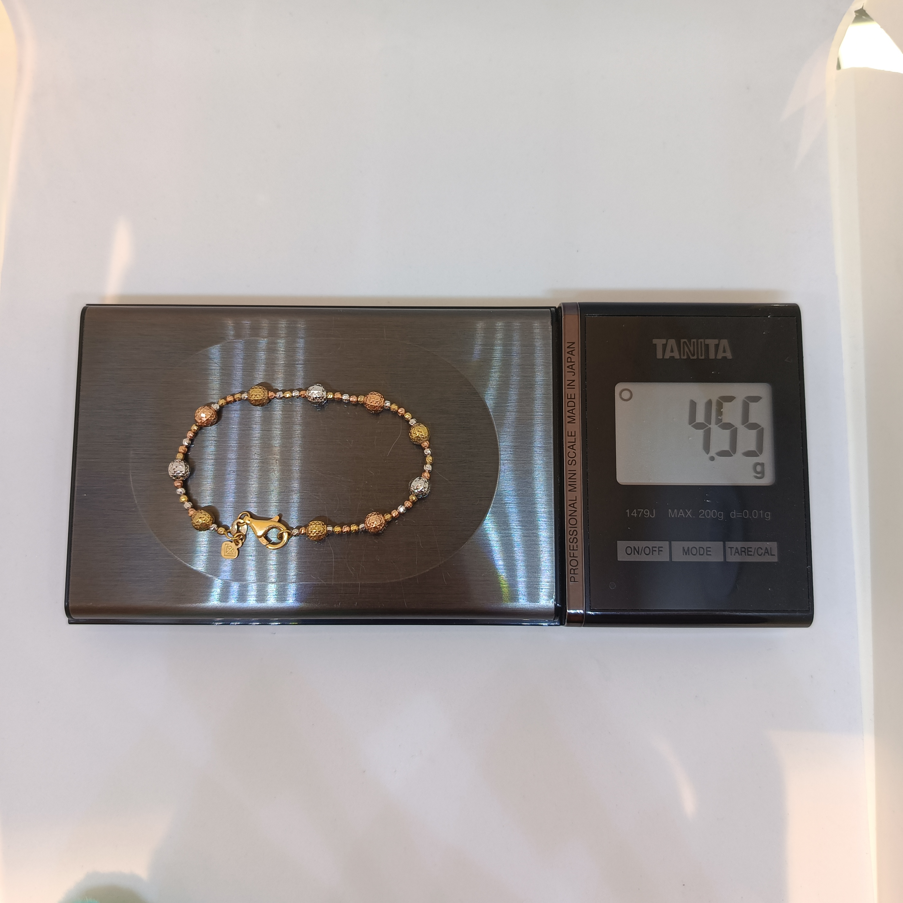 สร้อยข้อมืออิตาลี่ ลายแฟนซี เครื่องประดับที่เหมาะกับสุภาพสตรีครับ