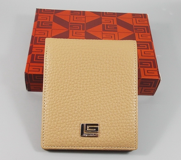 กระเป๋าสตางค์ Guy Laroche เบจ ใหม่ แท้