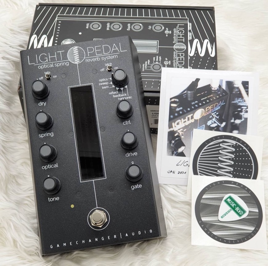 GAMECHANGER AUDIO LIGHT PEDAL OPTICAL SPRING REVERB SYSTEM