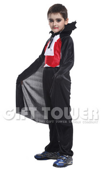 ชุดแฟนซีฮาโลวีนเด็ก ชุดแฟนซีเด็กแดร๊กคูล่า แวมไพร์ มีเขี้ยวให้ในชุด สำหรับวันฮาโลวีน มีขนาด M, L