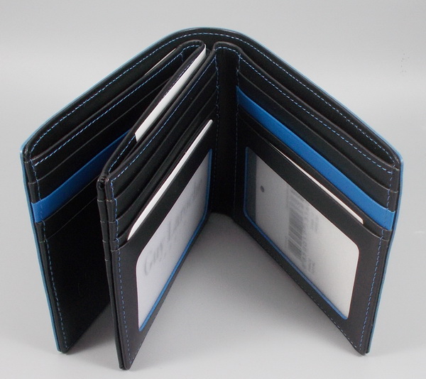 กระเป๋าสตางค์ Guy Laroche ดำ-ฟ้า ใหม่ แท้