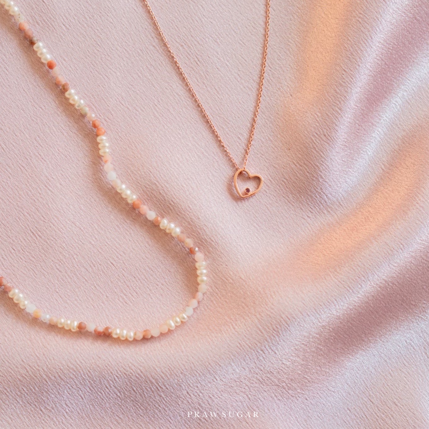 สร้อยคอจี้หัวใจประดับพลอยแท้ - Heart Shape Pendant with Circle Gemstone Necklace (เรือนสร้อยเงินแท้)