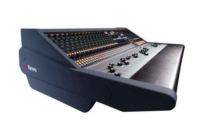 NEVE 8424 24-CHANNEL ANALOG CONSOLE