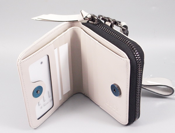 กระเป๋าสตางค์ ELLE เทาเบจ ใหม่ แท้