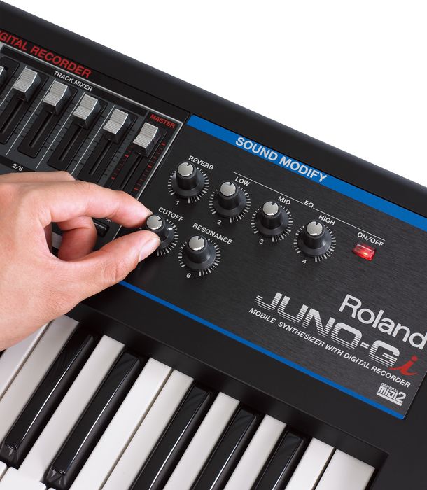Roland JUNO-Gi Synthesizer