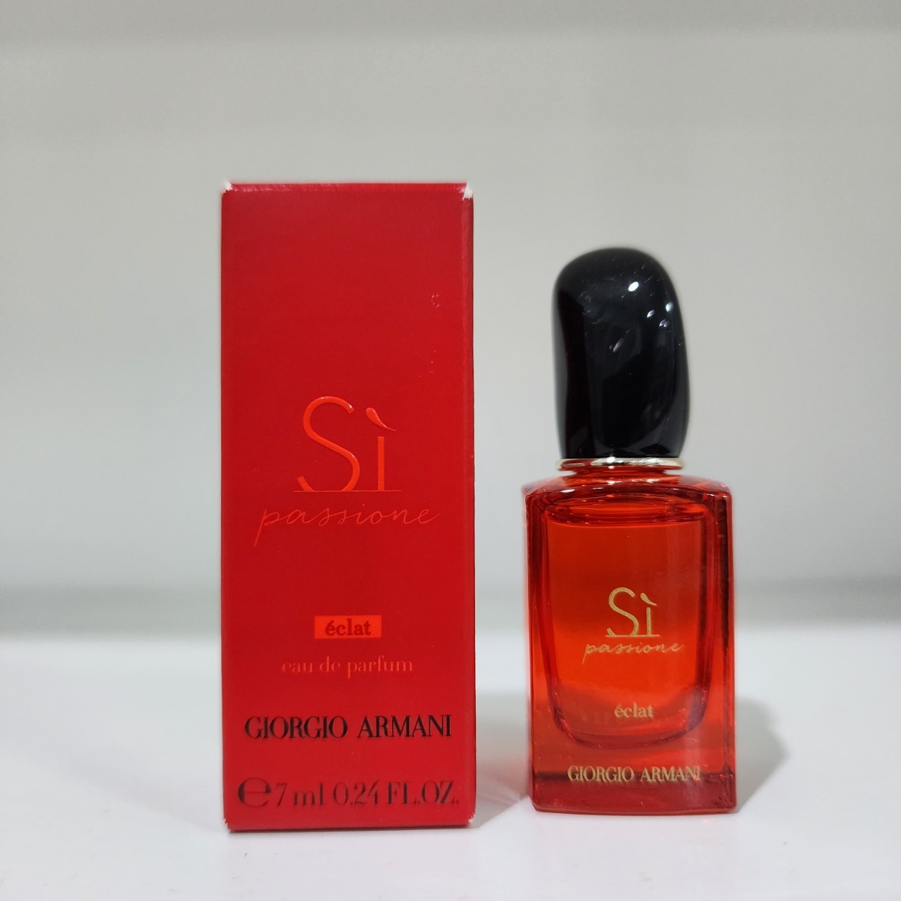 น้ำหอมจิ๋วมินิ Giorgio Armani Si Passione Eclat EDP 7ml แบบแต้มมีกล่อง ( Mini Perfume น้ำหอมขนาดพกพา)