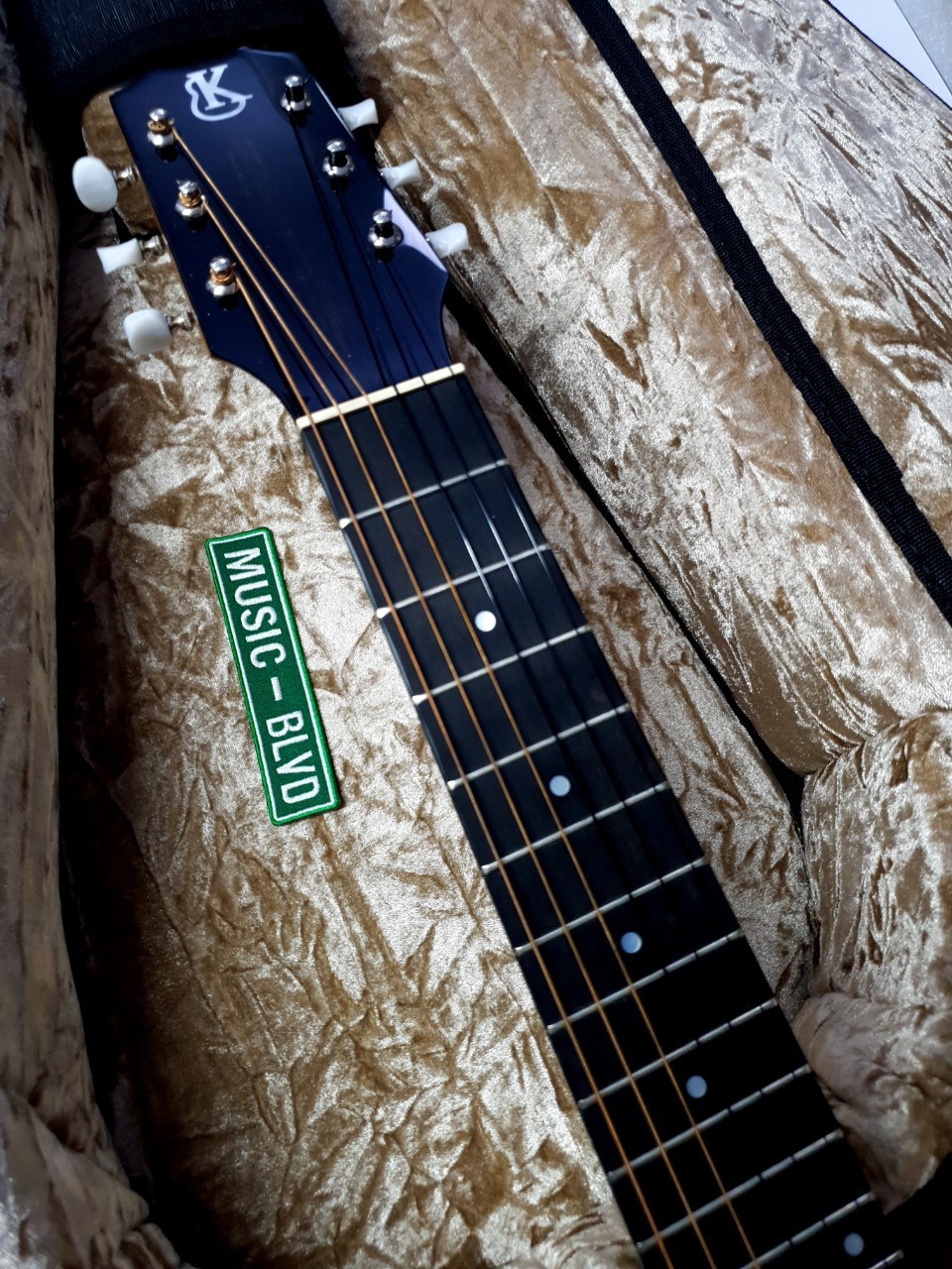 Kanile a GL6 Premium Koa 6 String Guitarlele The Boss Made in Hawaii