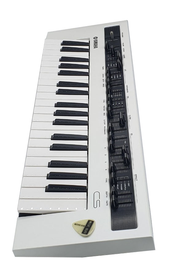 Yamaha Reface CS Virtual Analog Synthesizer