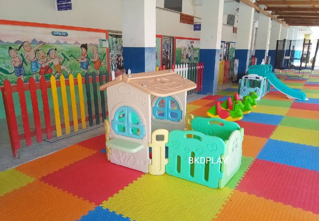บ้านล้อมรั้ว มีคอกกั้น,บ้านสุนัข,คอกกั้น,บ้านพลาสติก, ของเล่นหมา,dog playground ,สินค้าพร้อมส่ง