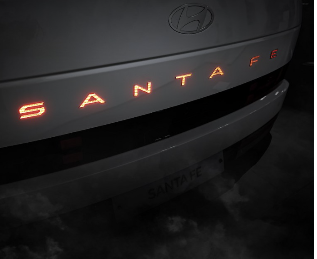 สติกเกอร์สะท้อนแสงโลโก้ด้านหลัง Hyundai SANTA FE Hybrid ฮุนได ซานตา เฟ่
