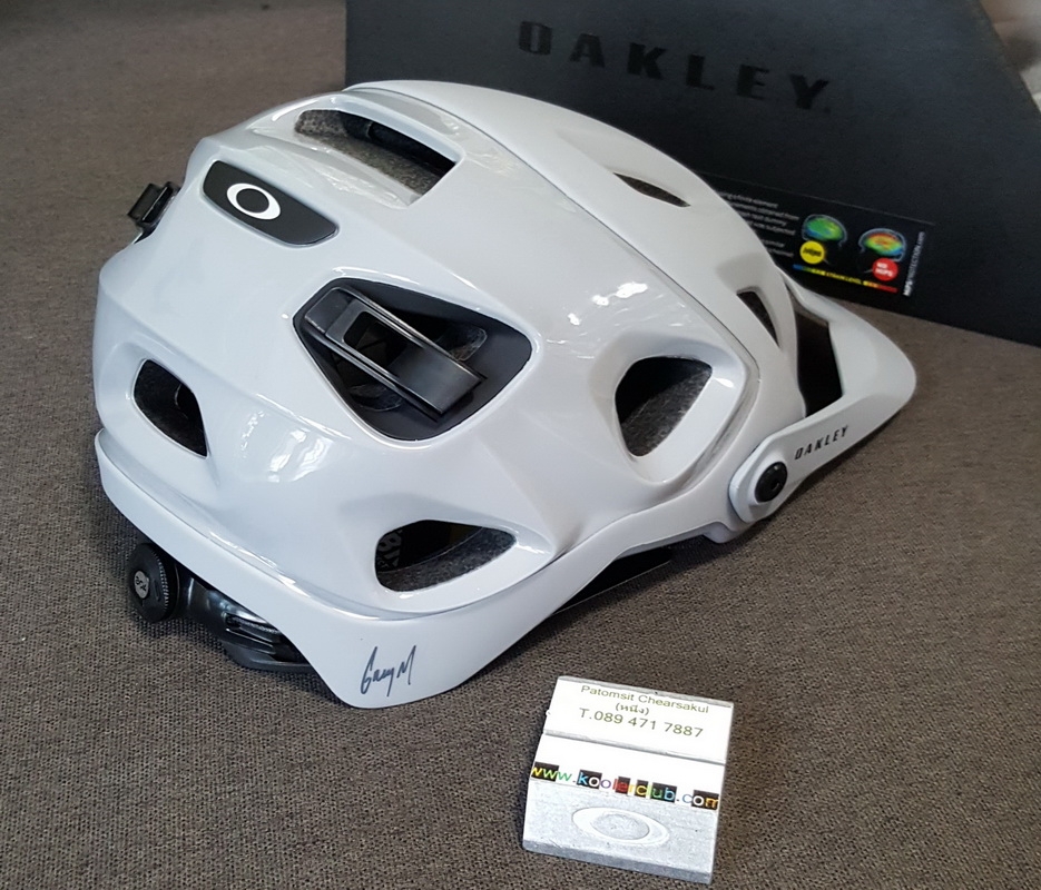 หมวกจักรยาน OAKLEY DRT5 HELMET Grey 99479 Size M