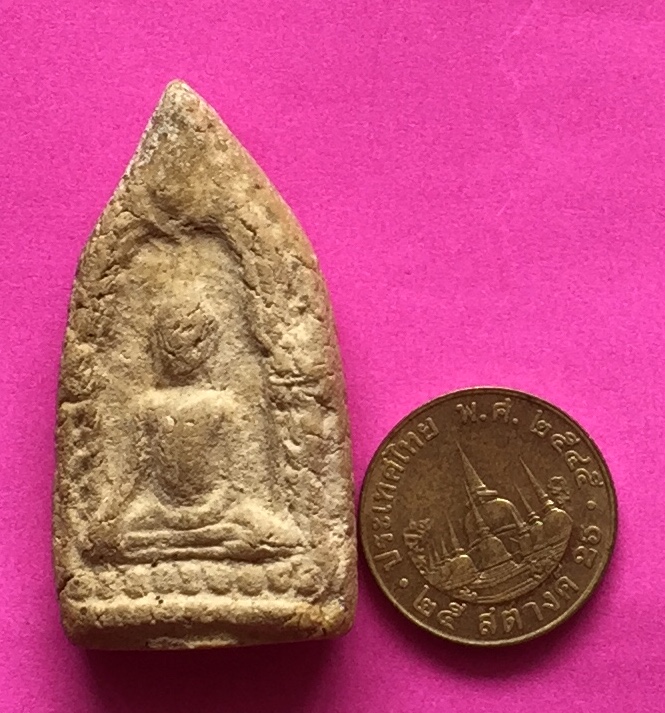 พระขุนแผน พิมพ์สองหน้า หลวงพ่อมุ้ย วัดดอนไร่ จ.สุพรรณบุรี เนื้อผงพุทธคุณผสม ผงพรายกุมาร พระแท้สวย สนใจโทรสอบถามที่ 0619783836.. 0805587175 ส่งEMSในประเทศฟรีคะ