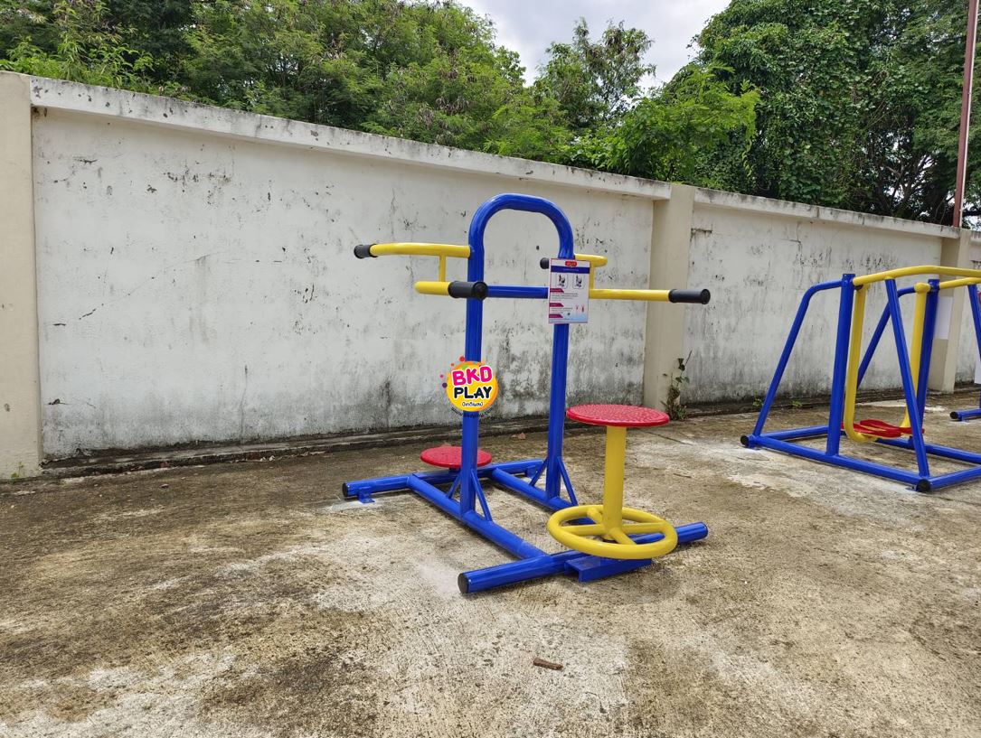 เครื่องออกกำลังกาย กลางแจ้ง ชุดอุปกรณ์ บริหารเอว สะโพกคู่ แบบนั่ง ยืนบิดเอว ลานกีฬา อเนกประสงค์ สนามกีฬา สั่งผลิต7-15วัน