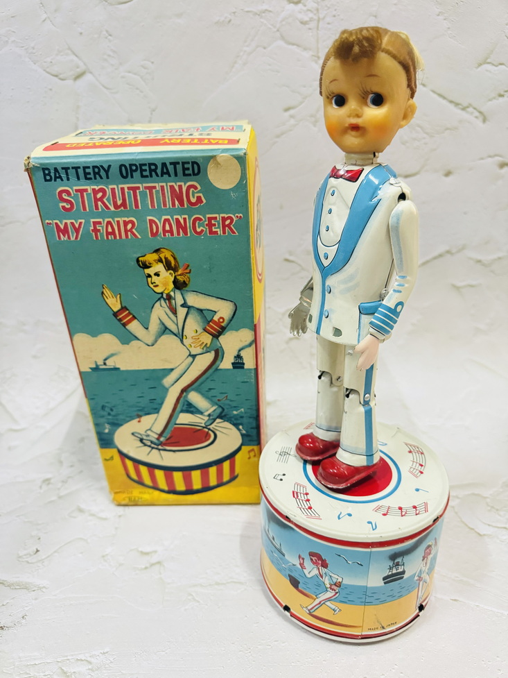 50s Strutting My Fair Dancer Battery Toy