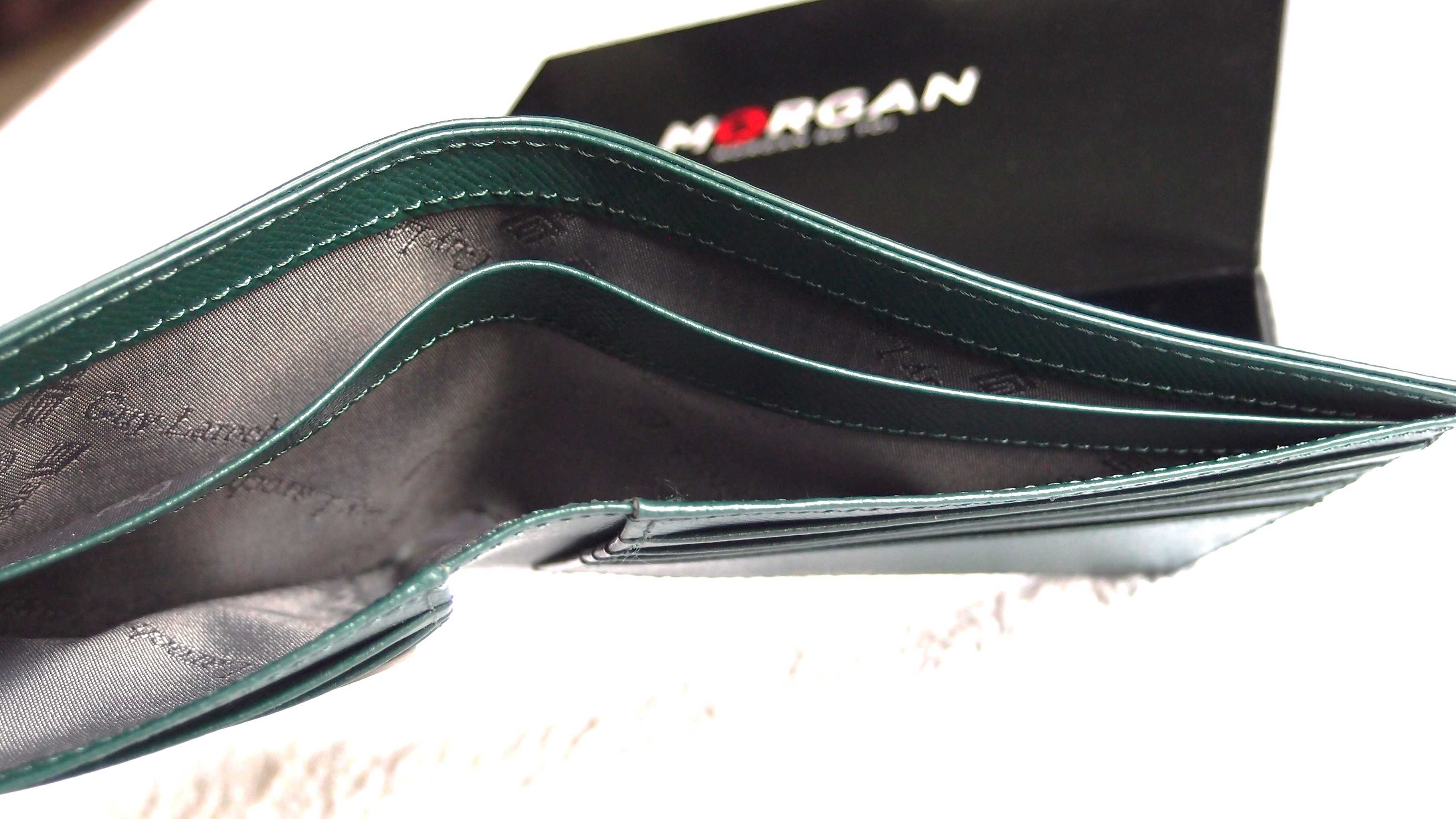 กระเป๋าสตางค์ Guy Laroche เขียวปีกแมลงทับ ใหม่ แท้