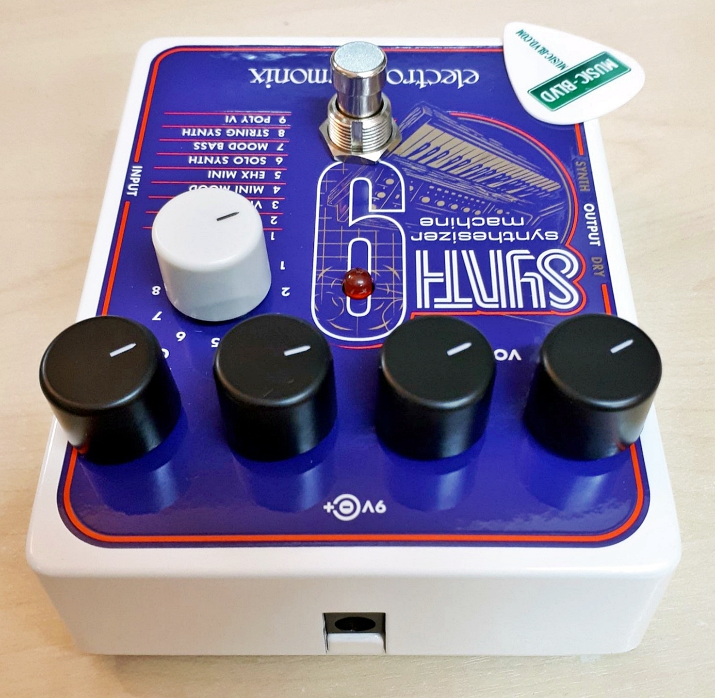 Electro-Harmonix Synth 9 Synthesizer Machine