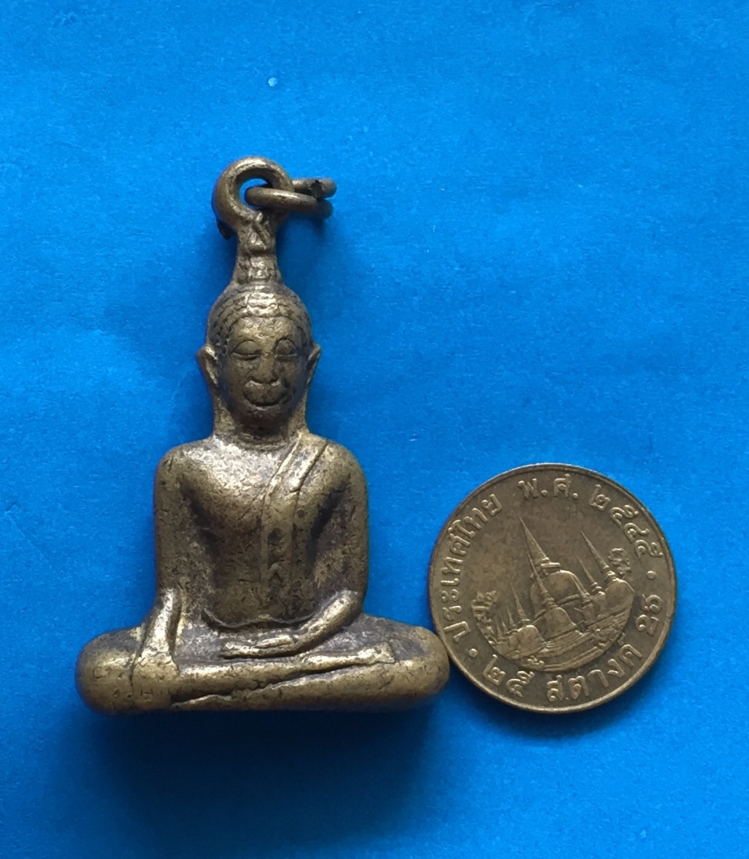 พระกริ่ง พิมพ์ใหญ่ รูปเหมือน หลวงพ่อโต วัดบางพลีใหญ่ จ.สมุทรปราการ ปี๒๔๙๘ หลวงปู่เผือก วัดกิ่งแก้ว ปลุกเสก เนื้อทองเหลืองผสม พระแท้สวย สนใจโทรสอบถามที่ 0619783836.. 0805587175 ส่งEMSในประเทศฟรีคะ