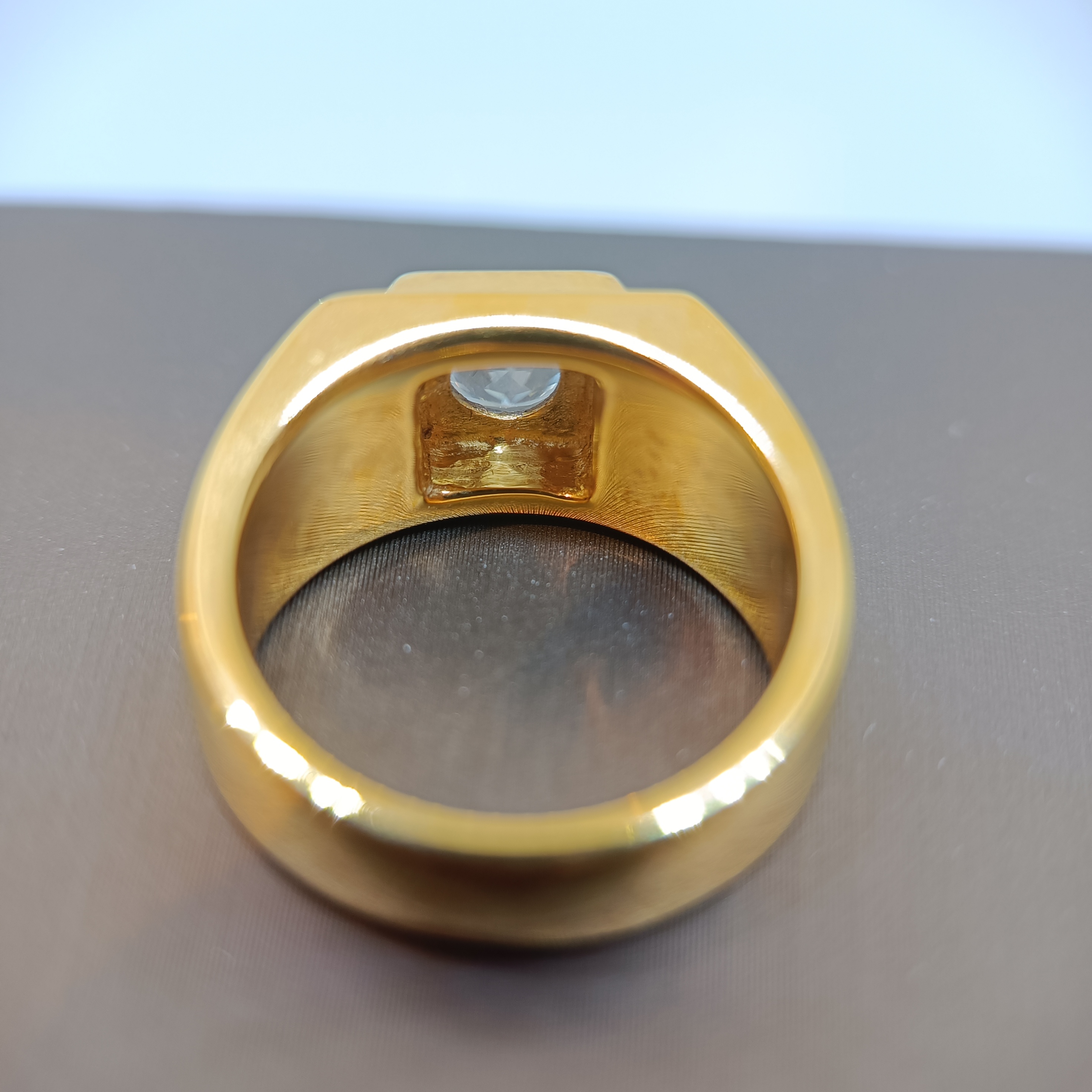 แหวนเพชรเม็ดเดี่ยวสำหรับสุภาพบุรุษ พร้อมใบCertificate เพชรไซส์ 70ตัง Light Brown Color