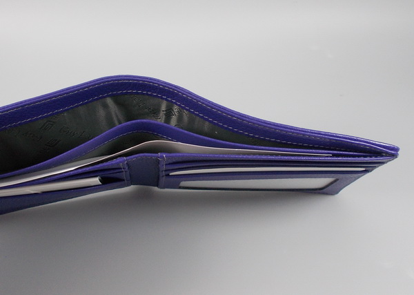 กระเป๋าสตางค์ Guy Laroche ม่วง ใหม้ แท้