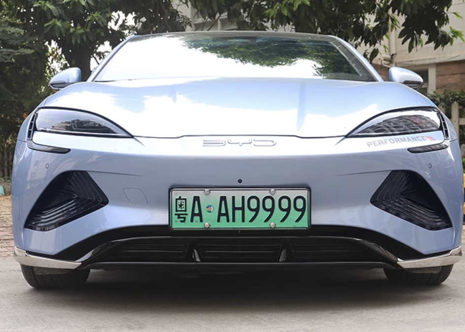 BYD Seal สเกิร์ตหน้า ลิ้นหน้า กันชน งานโครเมี่ยม งานABS ทำสีมาแล้ว พร้อมติดตั้ง มีหลายชิ้นสอบถามราคาได้