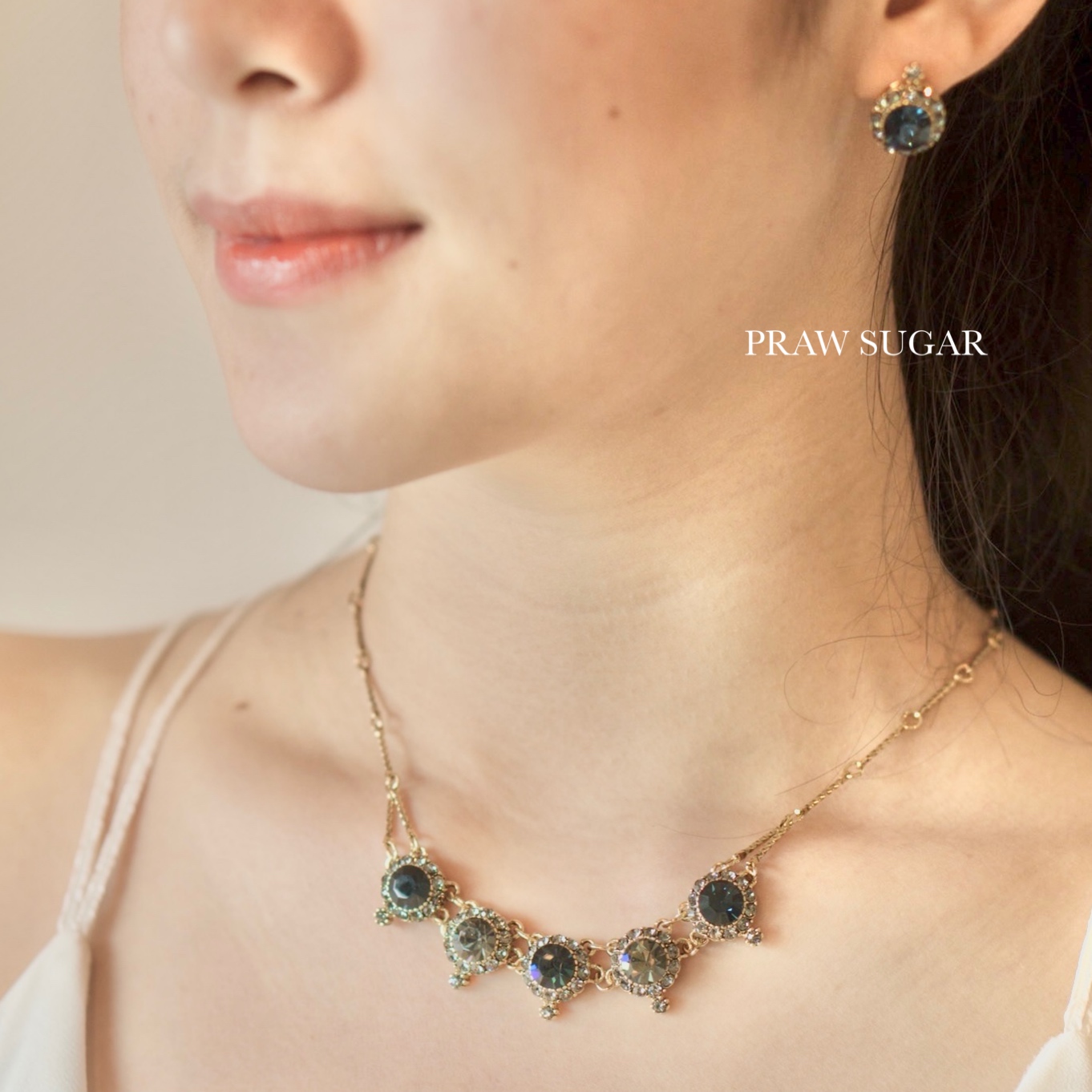 Swarovski Crystal Necklace - สร้อยคอคริสตัลสวารอฟสกีสไตล์แอนทีค