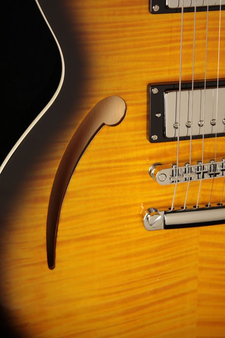 Reverend Manta Ray HB-FM Tobacco Burst