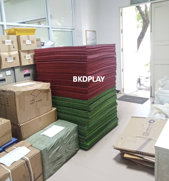 แผ่นโฟมยางจิ๊กซอว์ EVA งานไทยเกรดA แผ่นยางงานในร่ม ขนาดแผ่น100x100x4.5 ซม. หนา 45 มม. ,แผ่นกันกระแทก,โฟมยางปูพื้น,จิ๊กซอว์ปูพื้น, ปูกับห้องเด็ก ห้องออกกำลังกาย ค่ายมวย โรงยิม