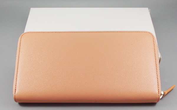 กระเป๋าสตางค์ Guy Laroche พีช ใหม่ แท้