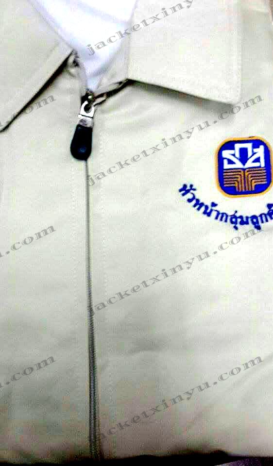 รีวิว เสื้อแจ็คเก็ต Jacket งานปักลู้กค้า คอคอปกสีครีม ธกส