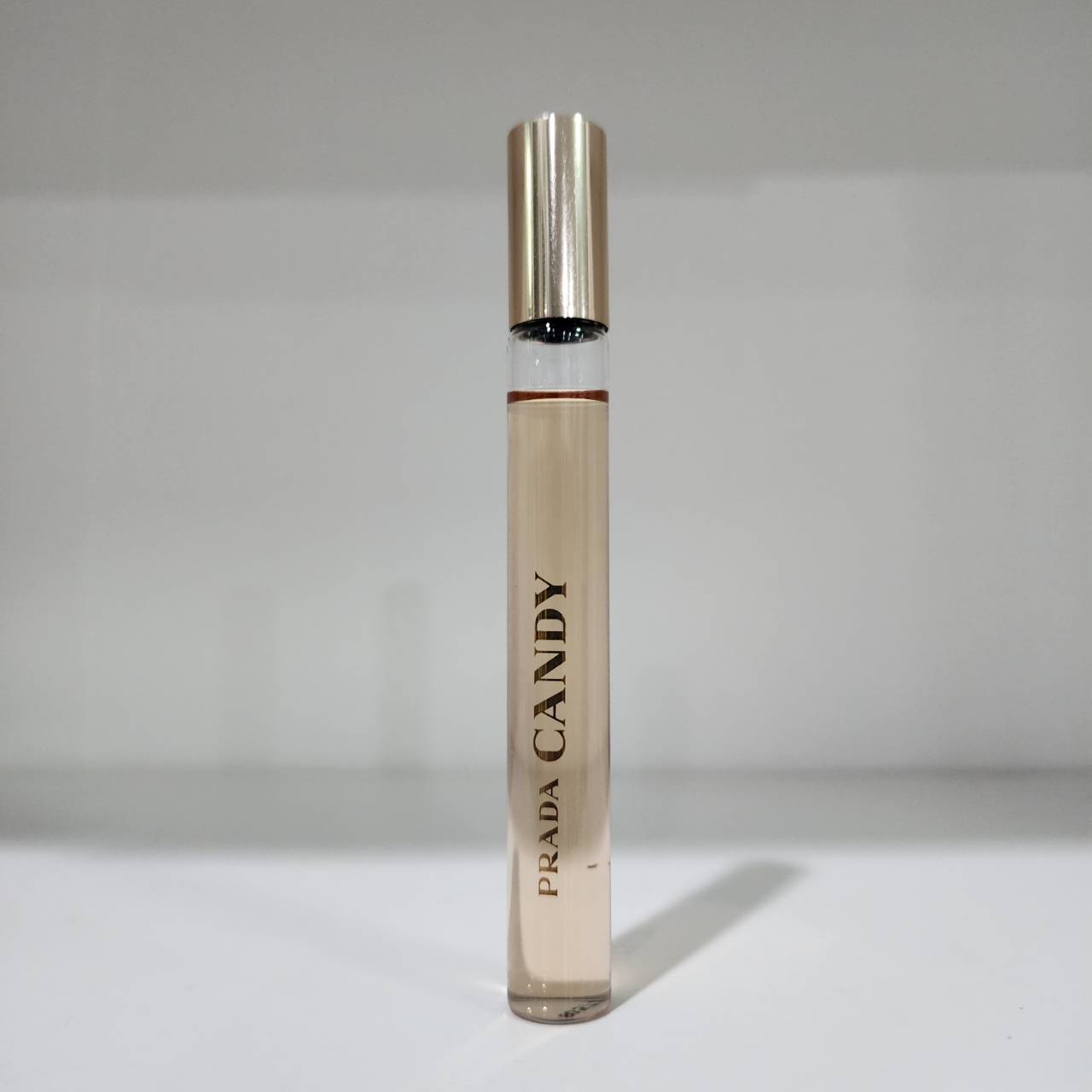 น้ำหอมจิ๋วมินิ Prada Candy EDP 10ml (ลูกกลิ้ง) ( Mini Perfume น้ำหอมขนาดพกพา)