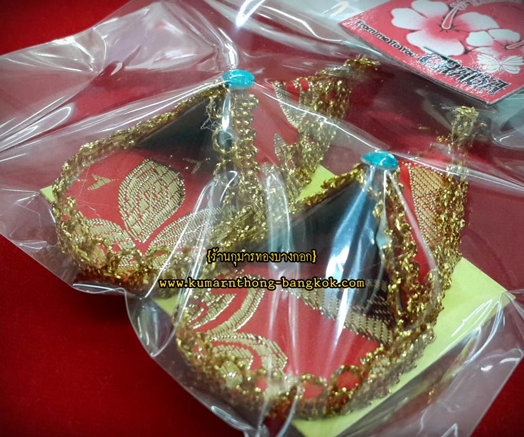 รองเท้า แบบถวายกุมารทอง กุมารี สีแดง ขนาด สูง 2.5นิ้ว กว้าง 1.5นิ้ว ต่อหนึ่งข้าง (สำหรับถวาย แก้บน ตกแต่งหิ้งบูชา)