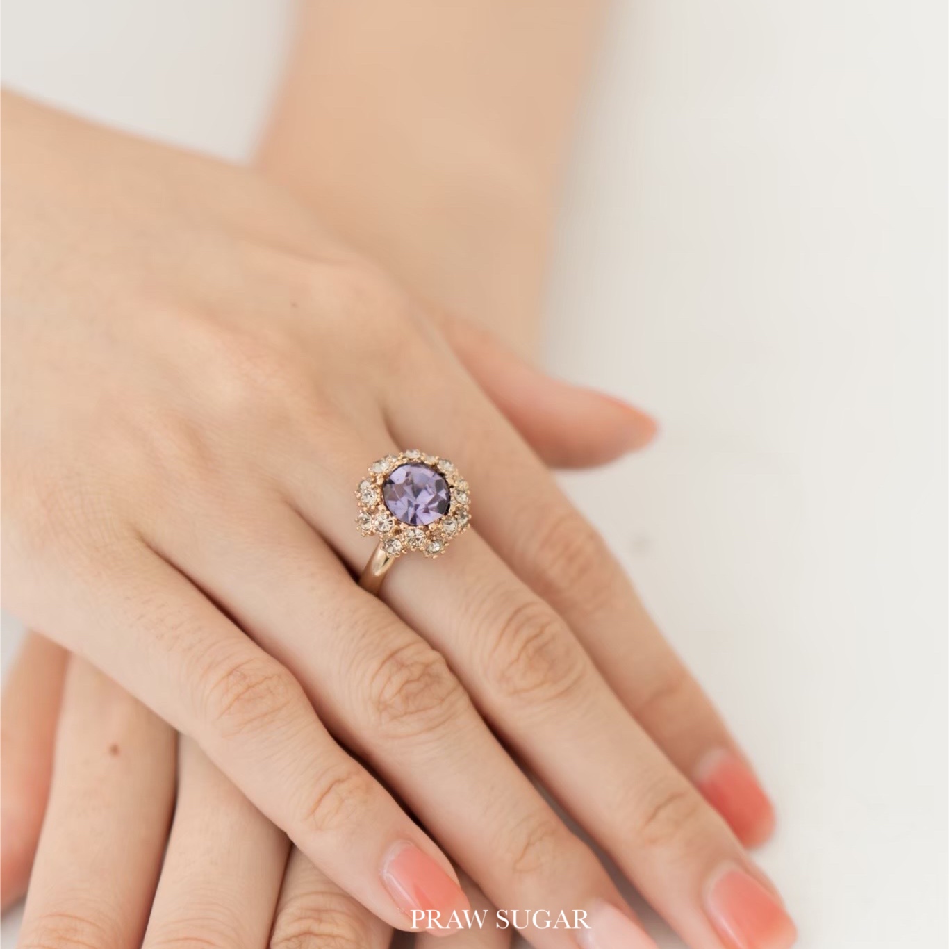 Gorgeous Swarovski Ring - แหวนสวยหรูคริสตัลสวารอฟสกี (มี 13 สี)