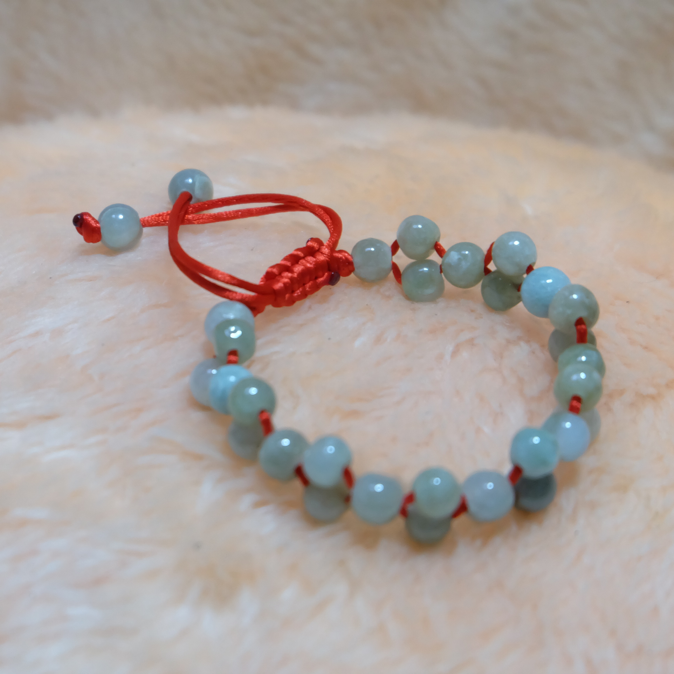 สร้อยข้อมือเชือกถักลูกปัดหยกแท้คละสี รุ่นBC540